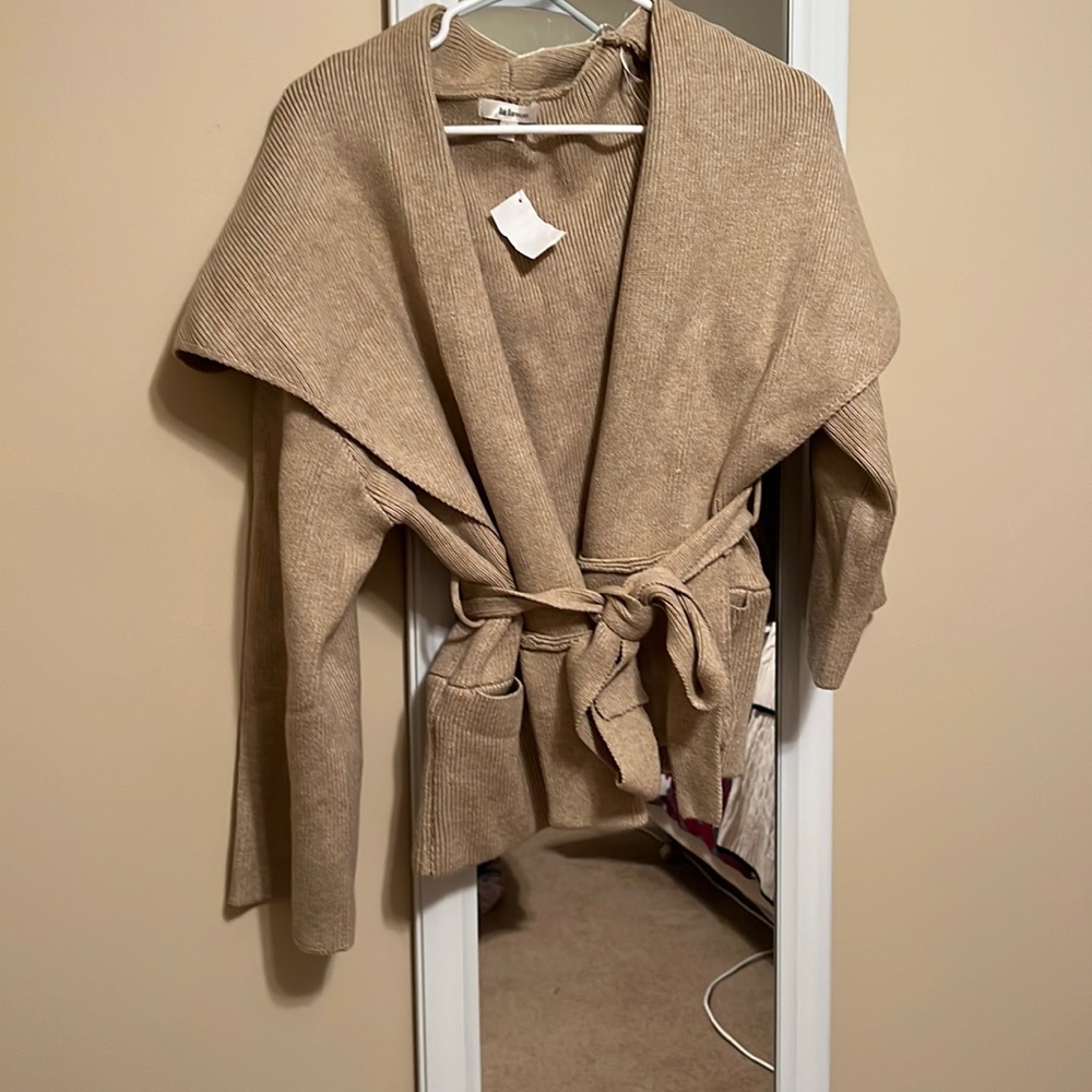 Cardigan - Picture 1 of 4